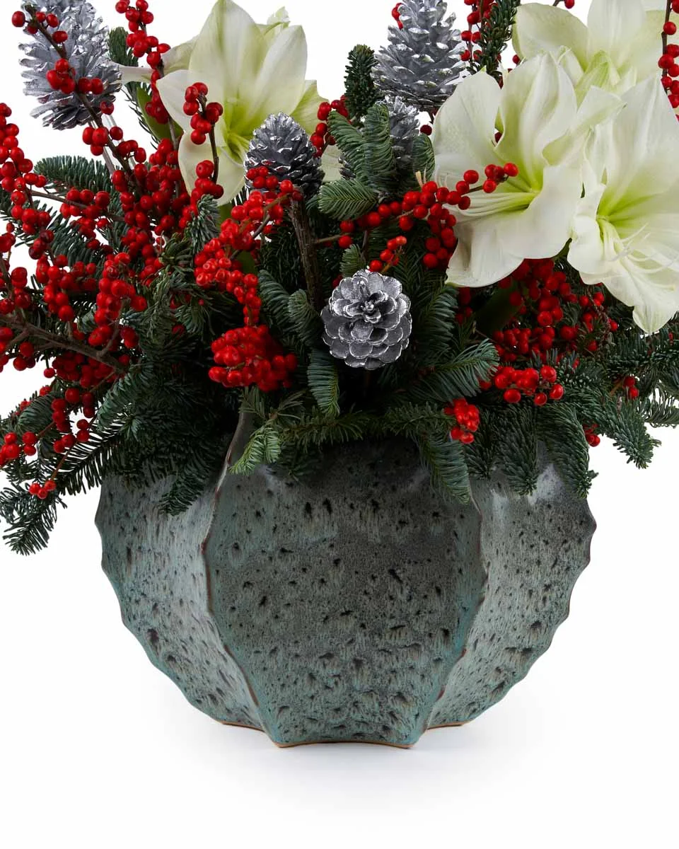 Pinecone DelightNEW PRODUCT2 NEW VASE ARRANGEMENT VASE Pinecone DelightNEW PRODUCT2 NEW VASE ARRANGEMENT VASE
