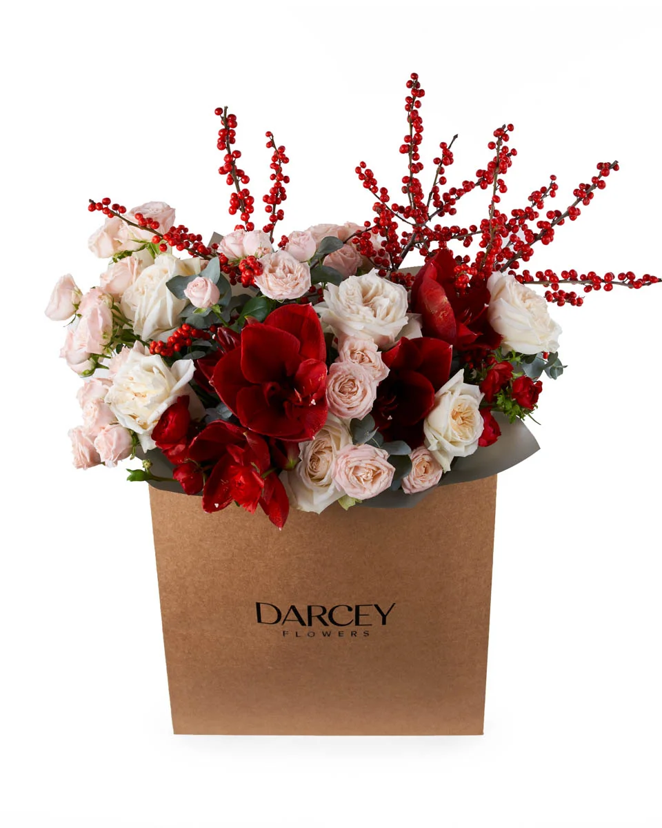 Ferrari BombasticNEW BOUQUET 3 PAPERBAG SUPERB NEW VASE ARRANGEMENT FRONT Ferrari BombasticNEW BOUQUET 3 PAPERBAG SUPERB NEW VASE ARRANGEMENT FRONT