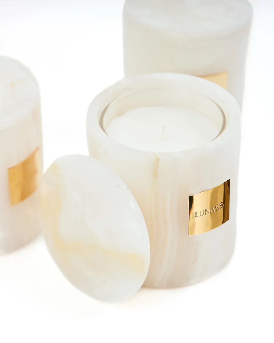 MOONLIGHT 1 1 MOONLIGHT 1 1