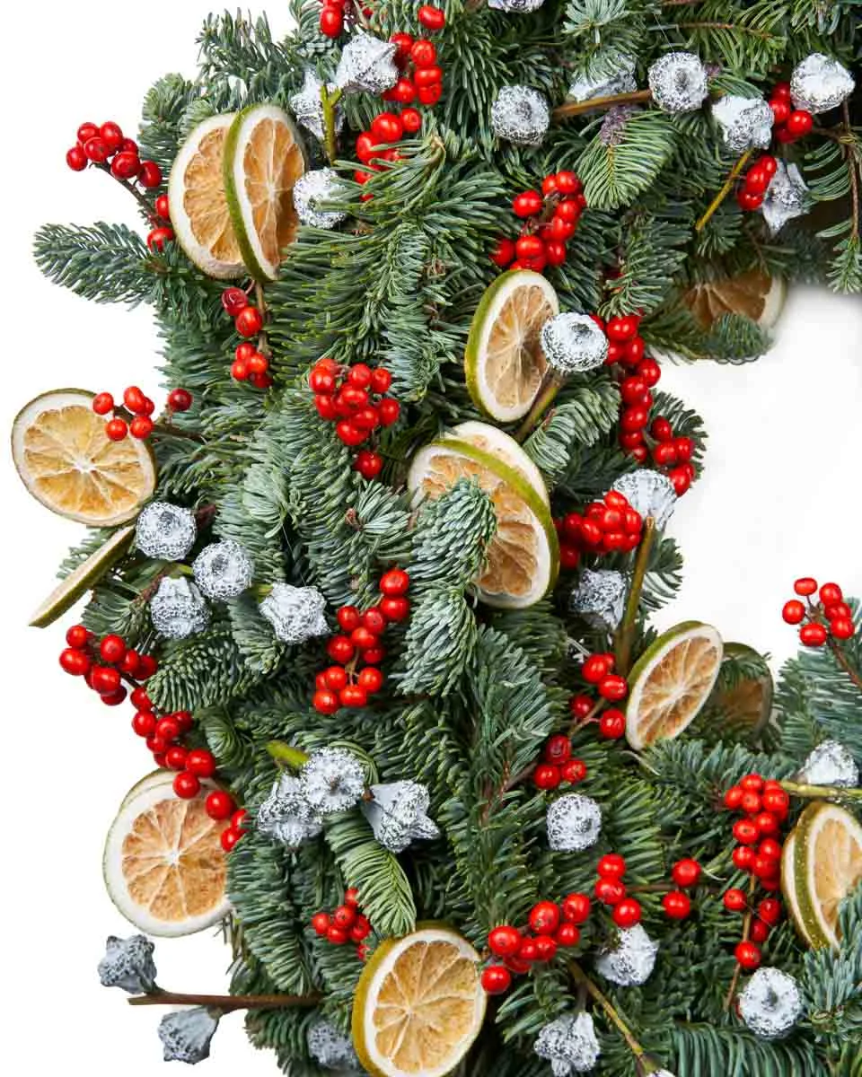 LIME DELIGHT MISTLETOENEW WREATH 2 CLOSEUP LEFT DETAILS LIME DELIGHT MISTLETOENEW WREATH 2 CLOSEUP LEFT DETAILS