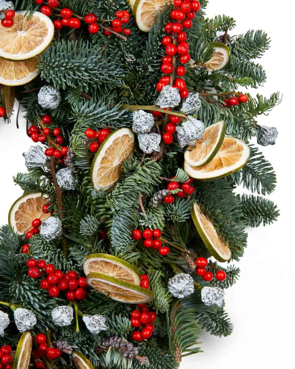 LIME DELIGHT MISTLETOENEW WREATH 2 CLOSEUP RIGHT DETAILS LIME DELIGHT MISTLETOENEW WREATH 2 CLOSEUP RIGHT DETAILS