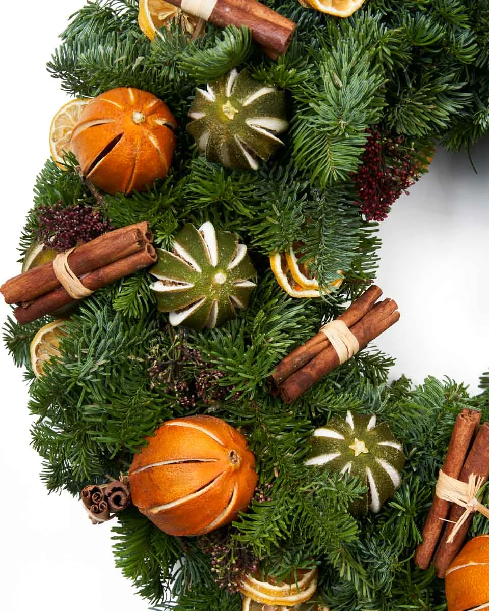 ORANGE KISSED MISTLETOENEW WREATH 1 CLOSEUP LEFT DETAILS ORANGE KISSED MISTLETOENEW WREATH 1 CLOSEUP LEFT DETAILS