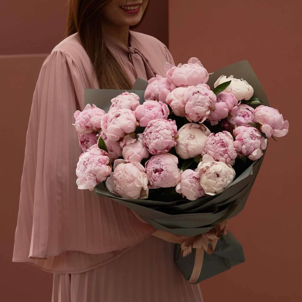 PEONY GALORE Hand tied 1024x1024 1