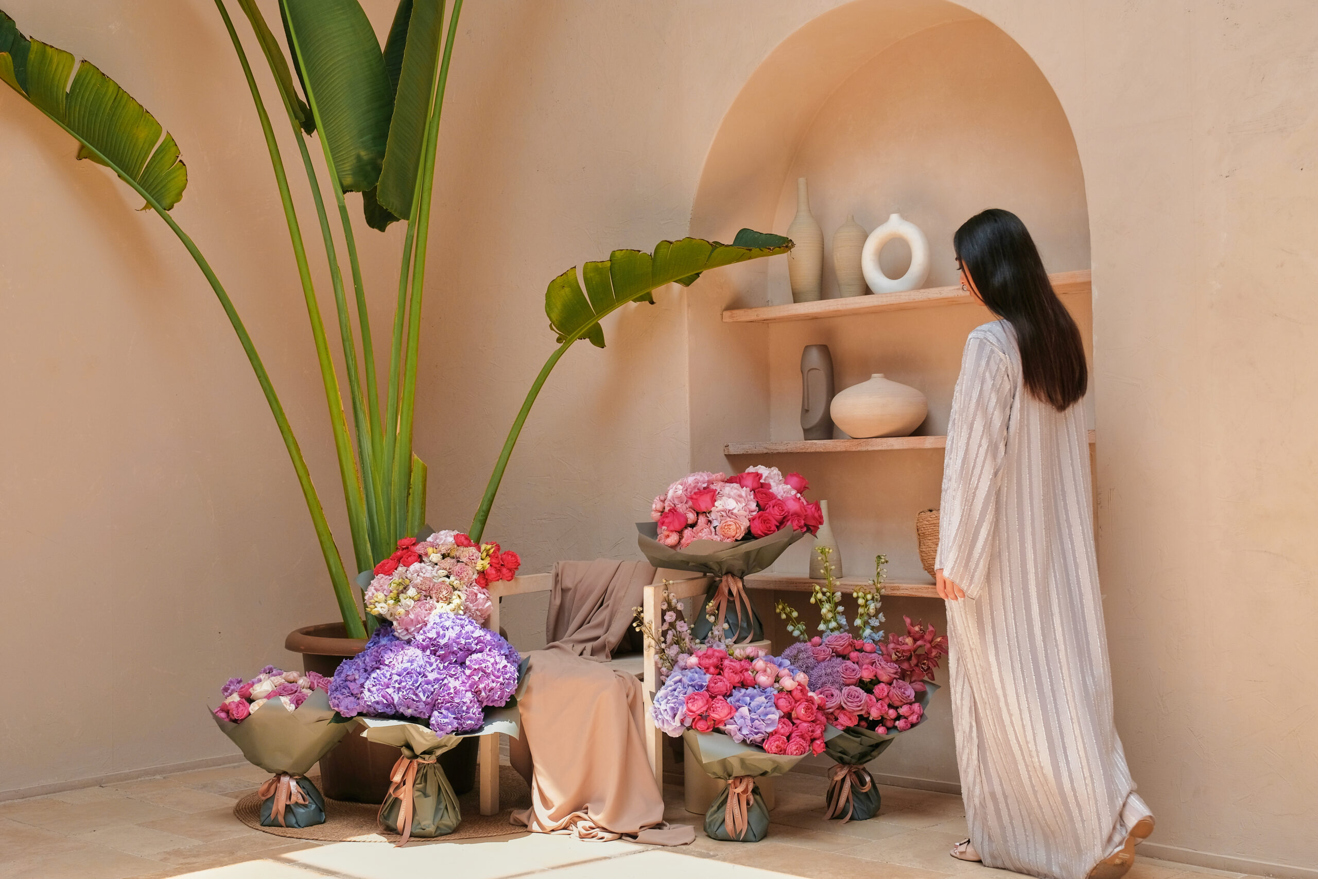 Choosing the Perfect Flowers to Commemorate Emirati Women's Achievements