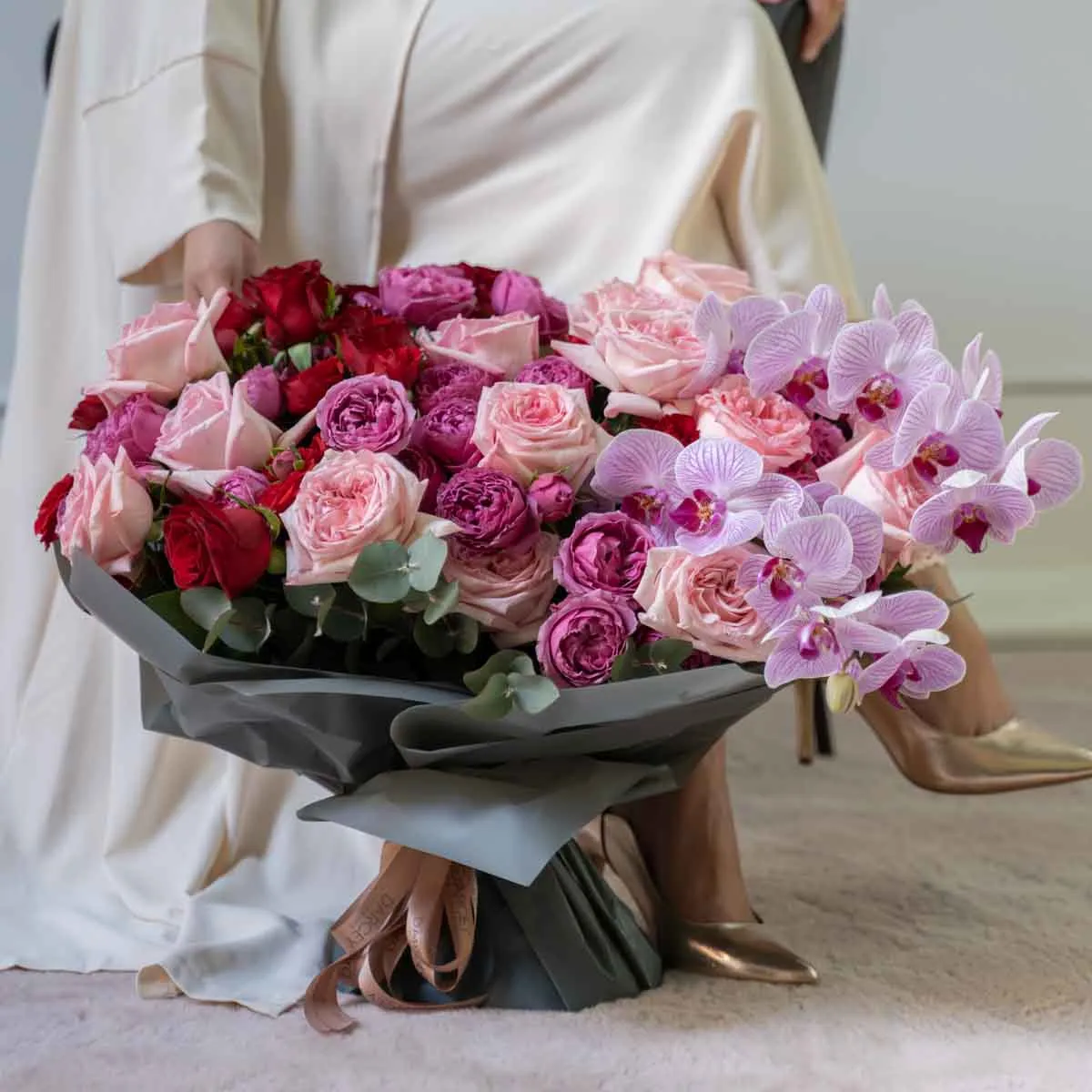 3. Hand tied my chere amour 3. Hand tied my chere amour