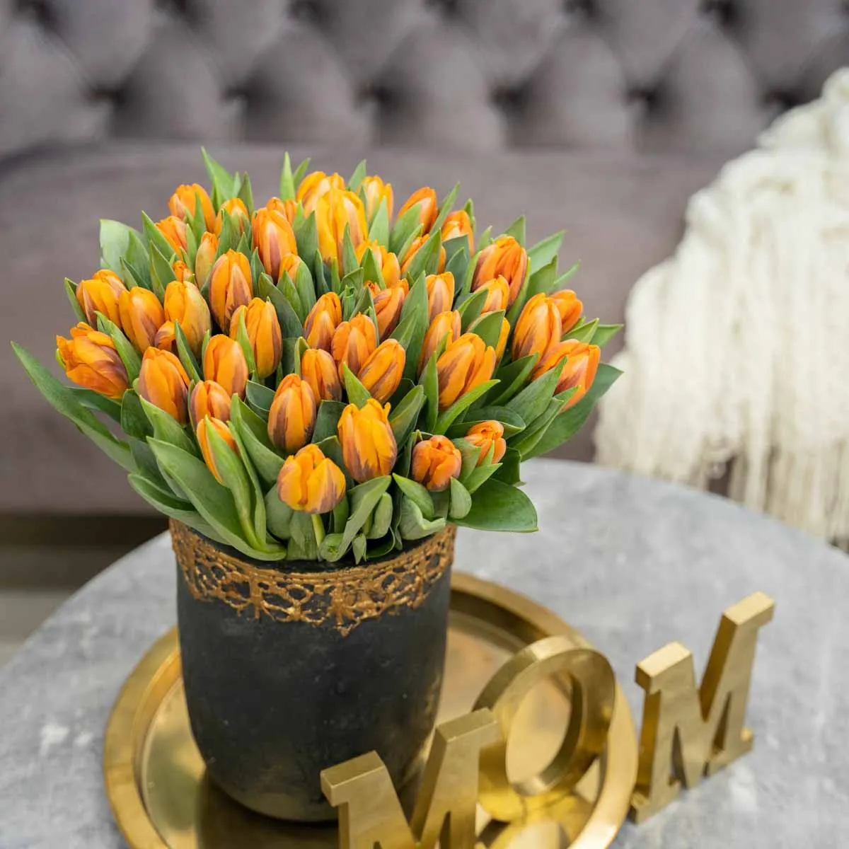 5. Best Sellers orange kiss on a vase styling 4 5. Best Sellers orange kiss on a vase styling 4