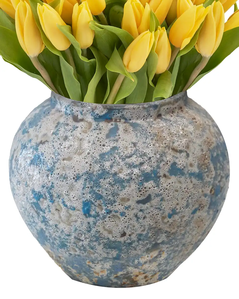 Dazzling Yellow on a Vase Details2Feb 2026