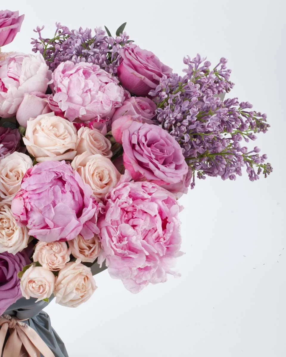 LILAC ROMANCE SUPERB LILAC ROMANCE SUPERB