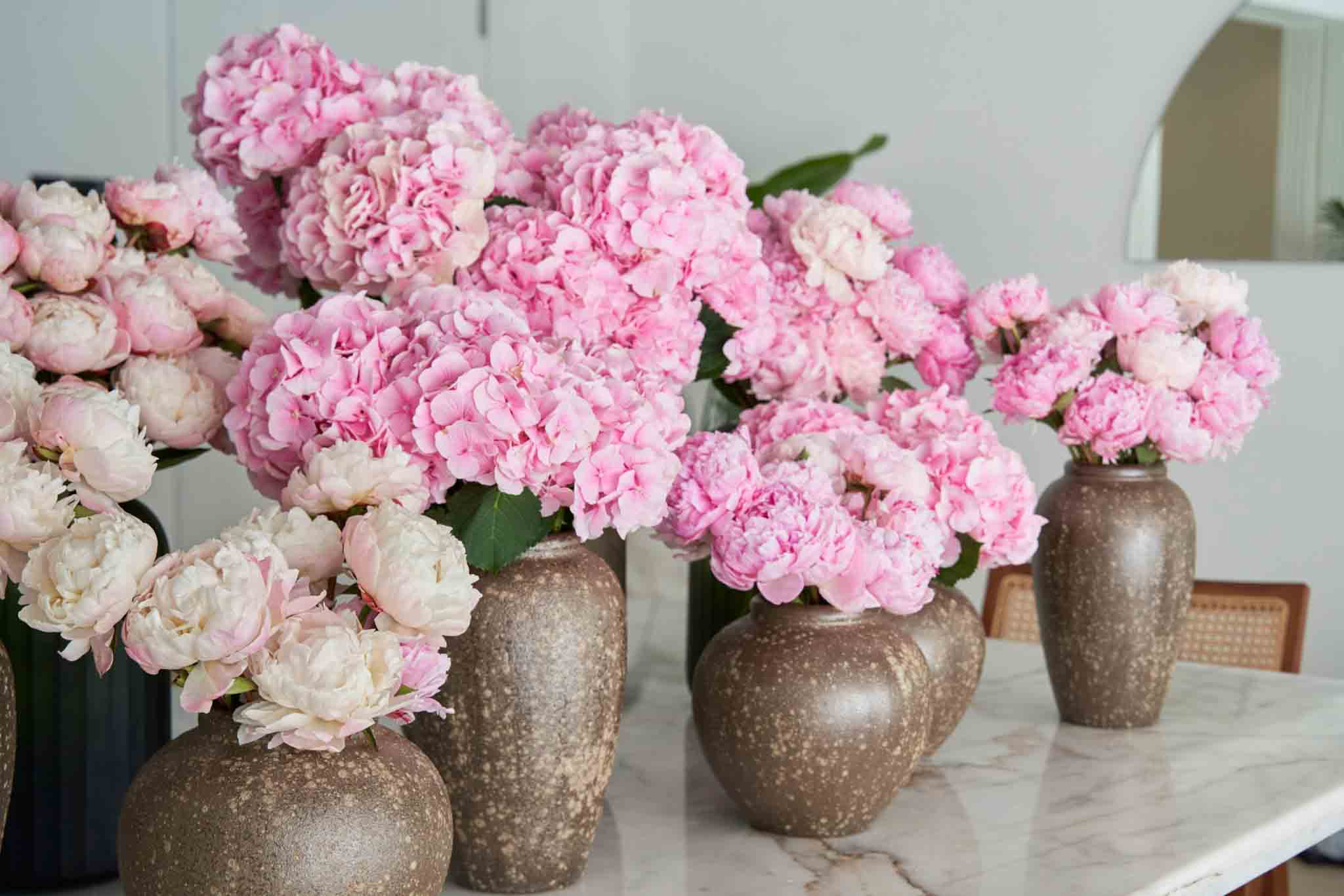Darcey Flowers Flower Subscriptions 2048x1366 1