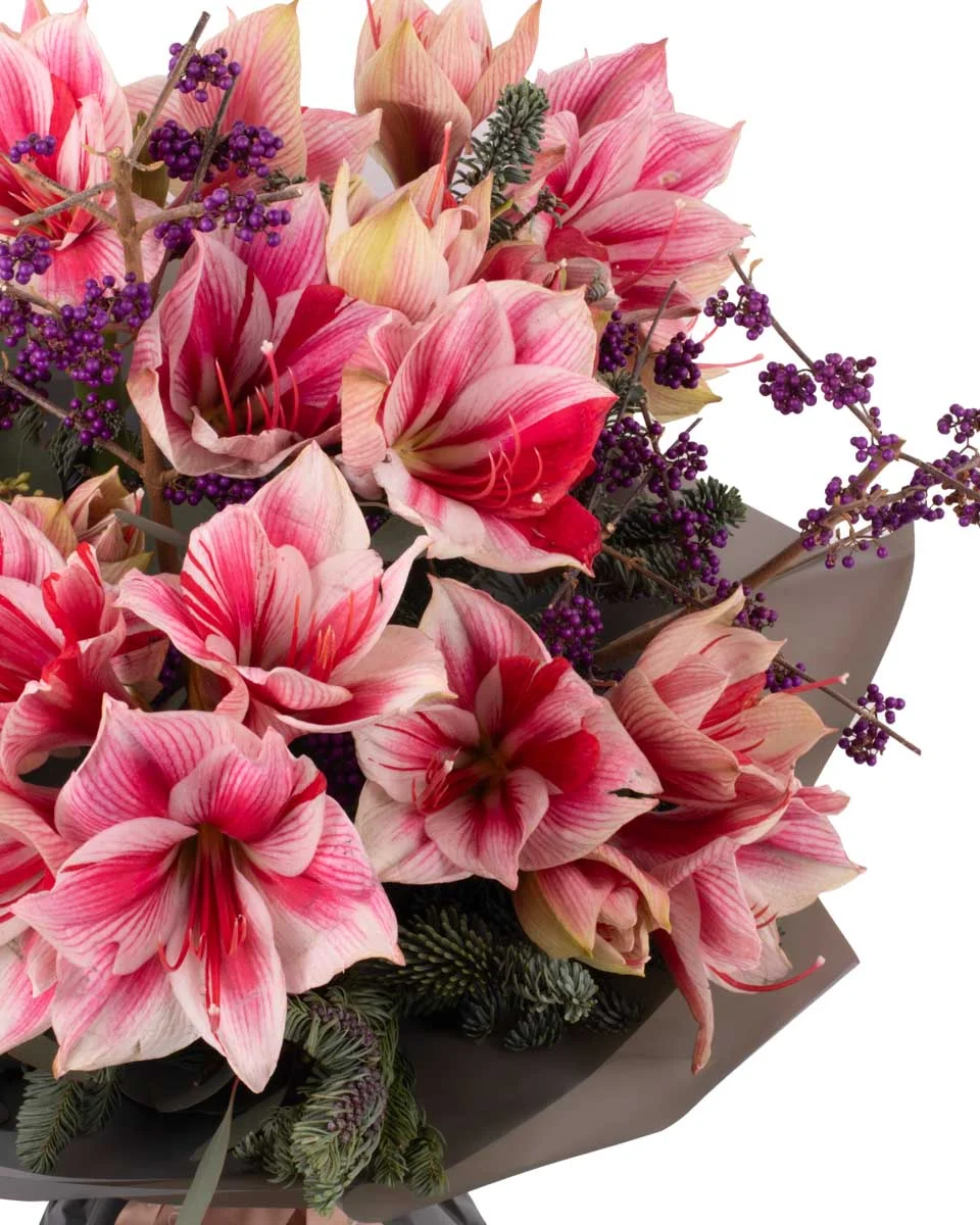 Lovely Holiday NEW BOUQUET 2 RIGHT DETAILS SUPERB