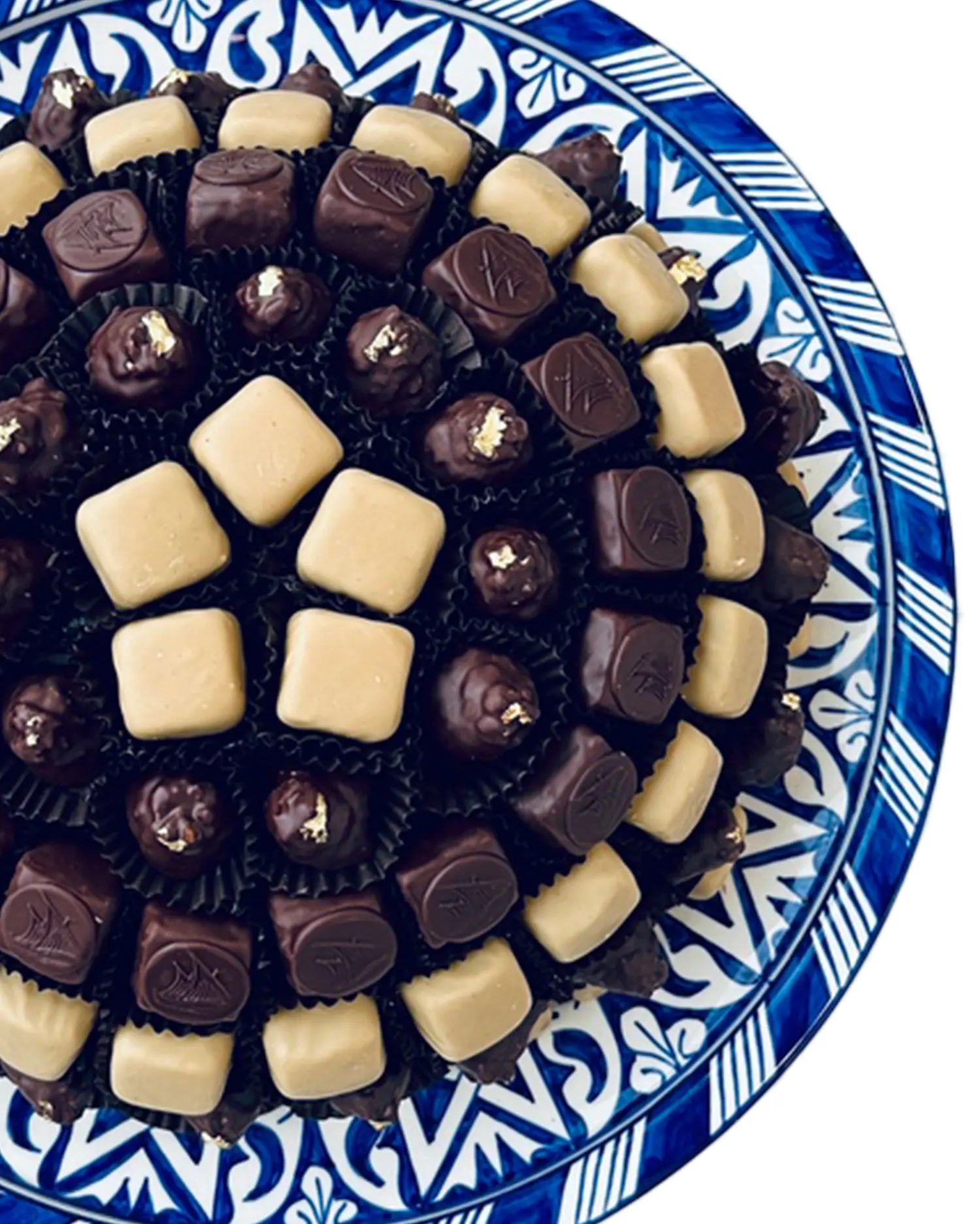 Truffles & Caramels ‘ The Emirati VIP Tray’ Details1 Truffles & Caramels ‘ The Emirati VIP Tray’ Details1