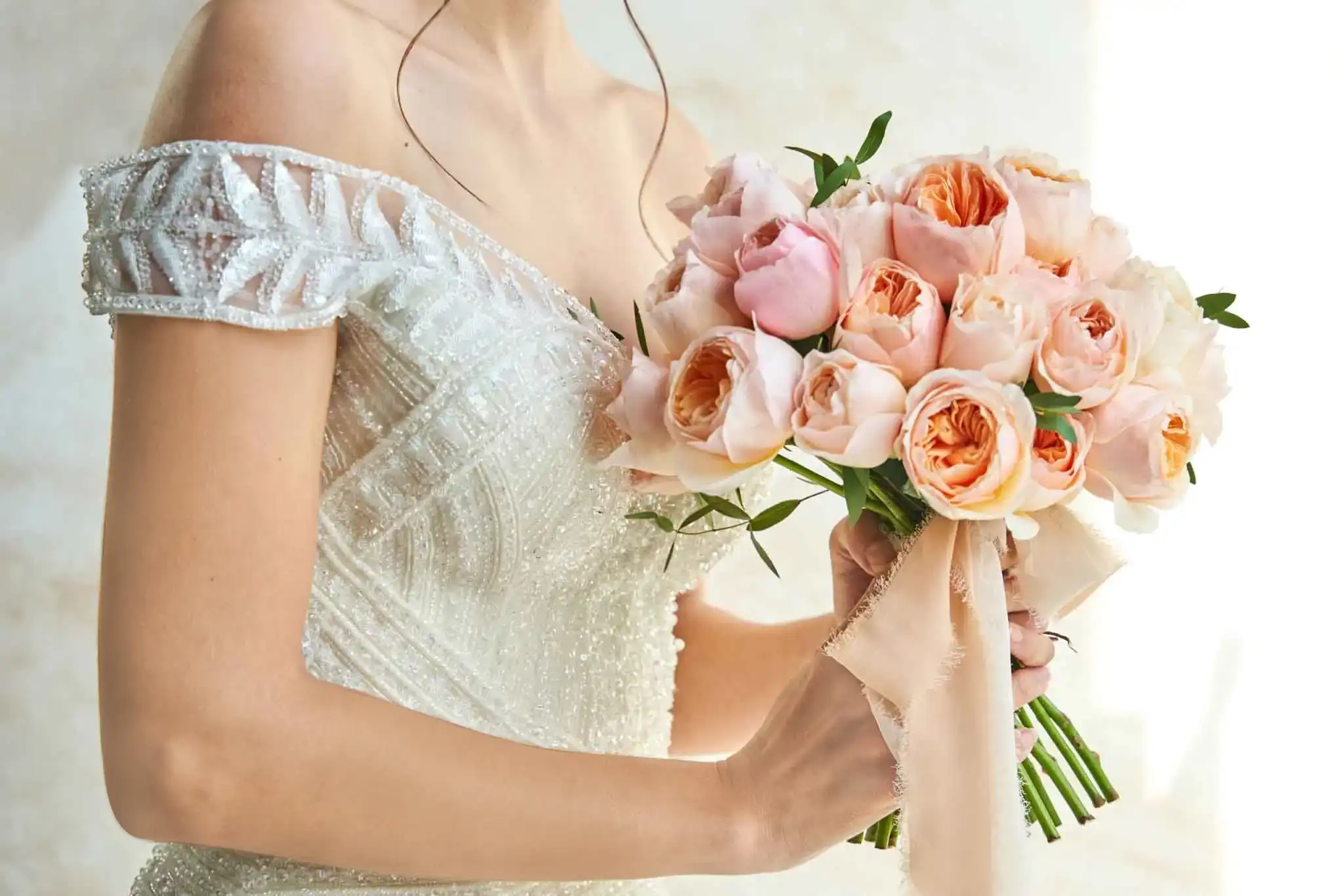 Romantic Blush Bouquet 2048x1366 2