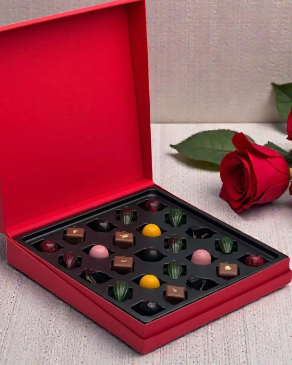 Valentines Day Aaraya Signature Loves Box FPVE003 WBG Valentines Day Aaraya Signature Loves Box FPVE003 WBG